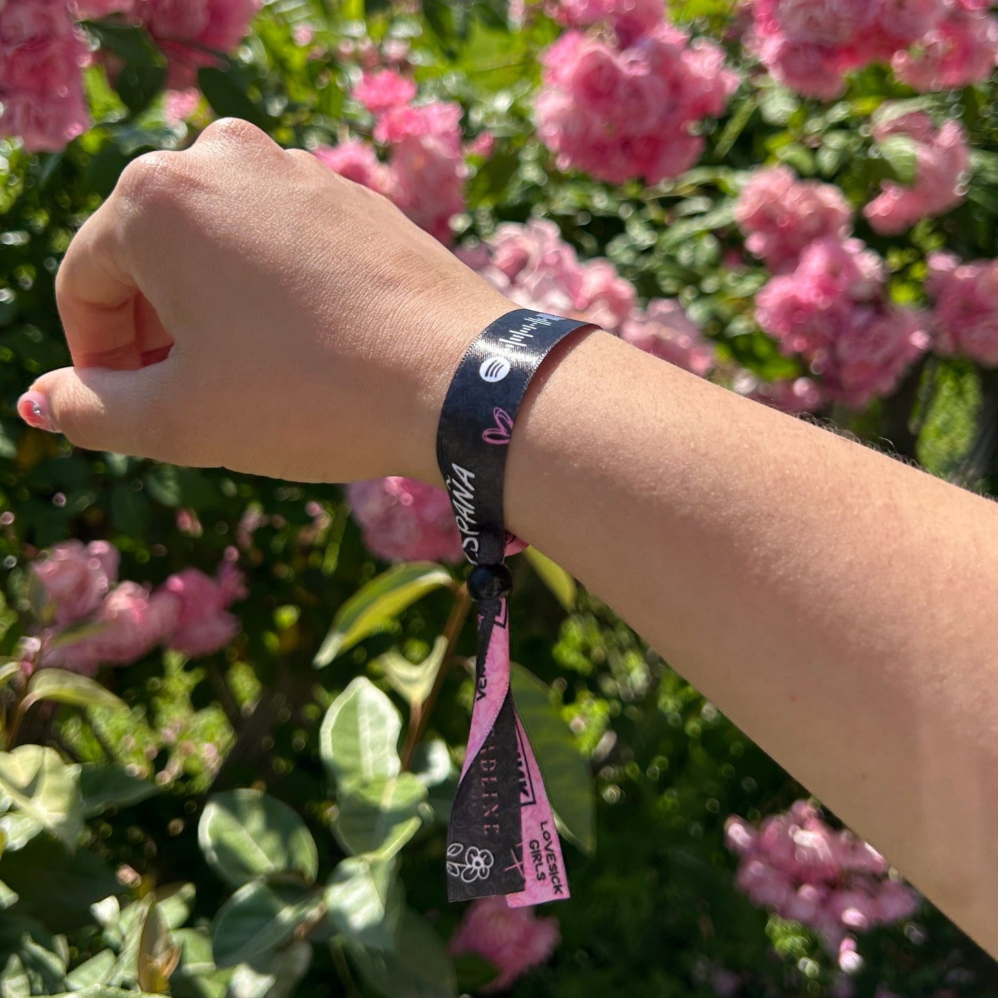 Pulseras hechas por fans de Black Pink para la gira mundial 2025